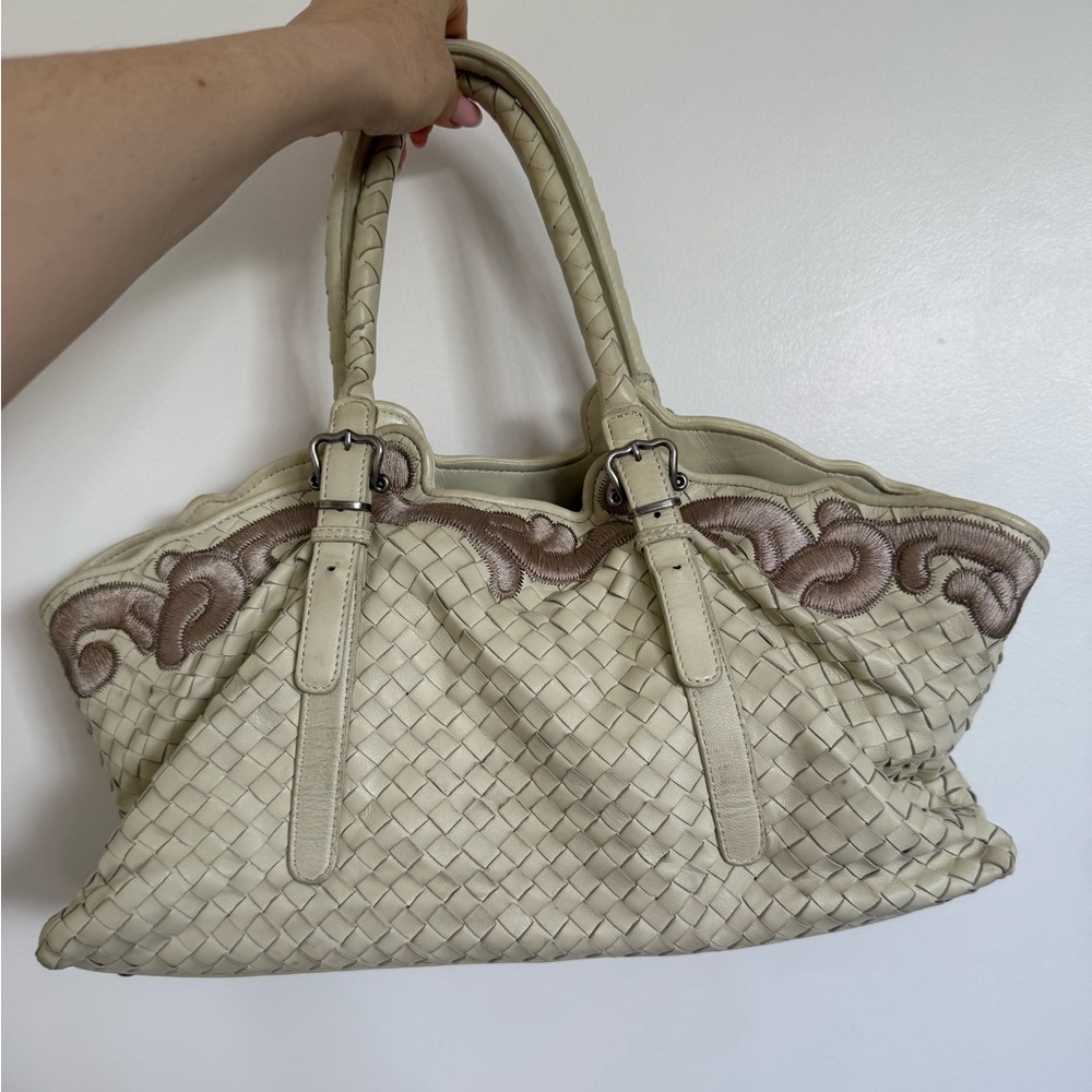 Bottega Veneta Cream Woven Leather Tote with Decorative Trim - Picture 2 of 15